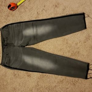 Gray mid rise crop skinny jean sz11